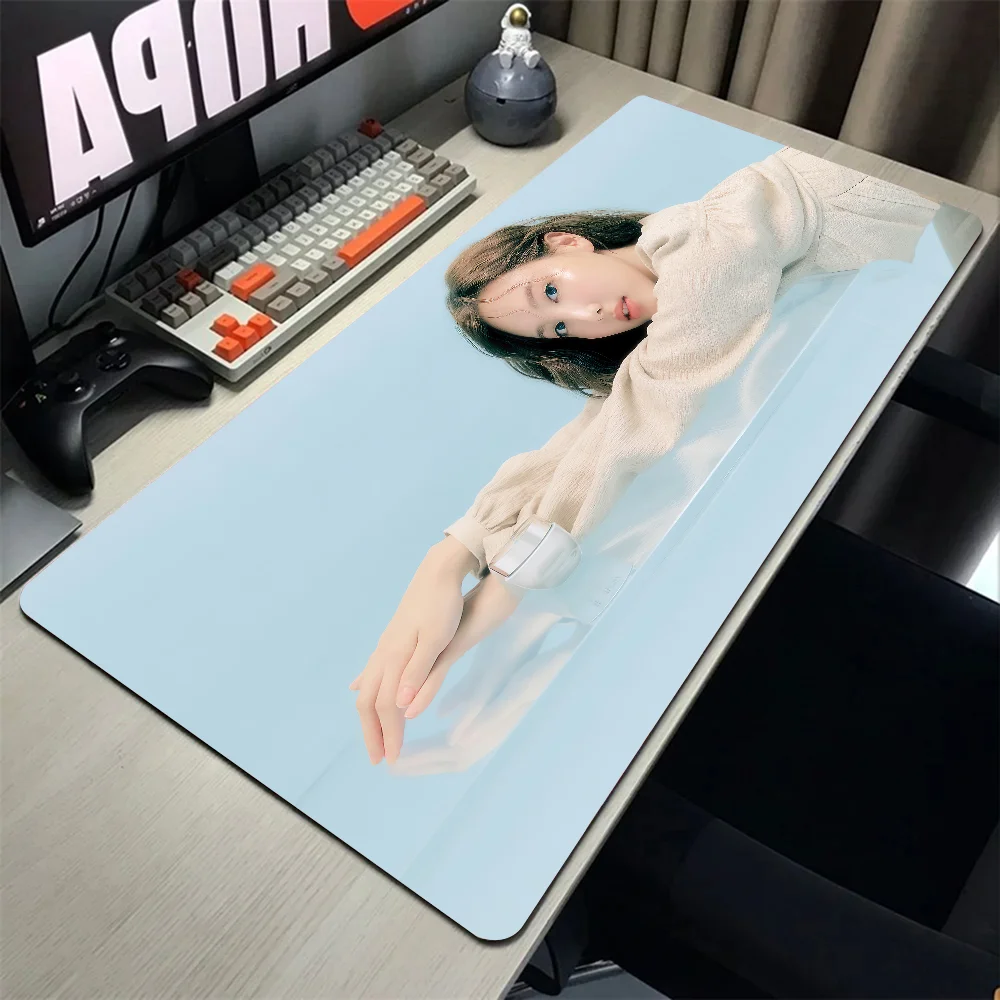 Kpop Girl Group Souris Sub Polymères de souris Polymères de bureau avec Pad Accessoires de jeu T-TWICE Nayeon Prime Gaming média Tapis de clavier