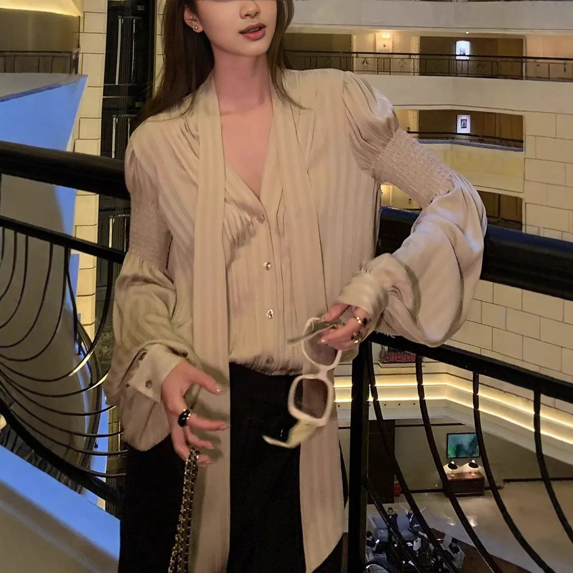 

Элегантная женская рубашка с v-образным вырезом, универсальная ранняя осень, Новое поступление, хлопковая облегающая рубашка на пуговицах, китайская мода