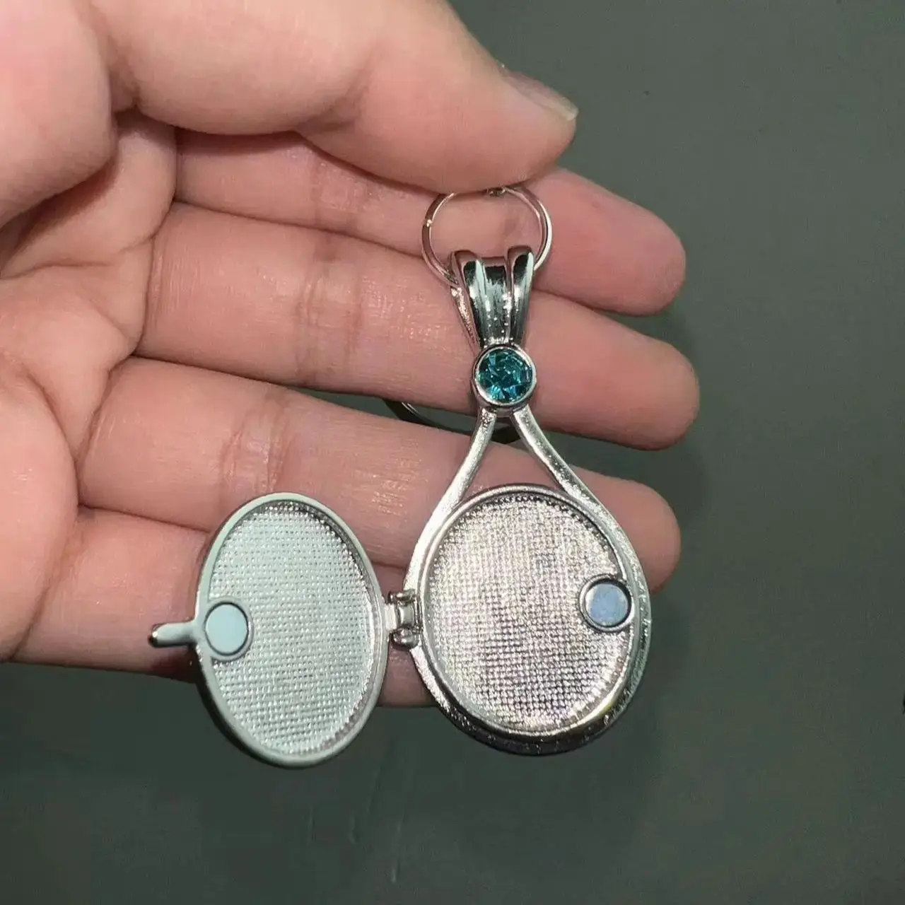 Anjj H2o Just Add Water Shell Keychain Luxurious Exquisite Silver Plated Locket Pendant Chain Jewelry for Mermaid Girl Woman