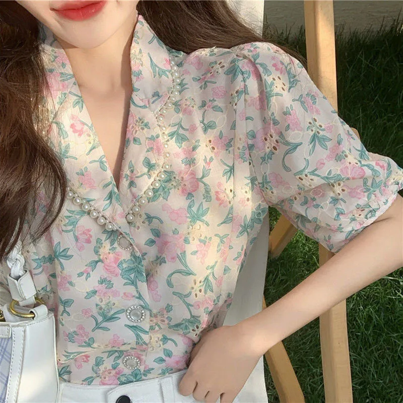 Summer Beaded Shirts Women Floral Cropped V-neck Retro Design Femme Tender Chic Leisure All-match Ins New