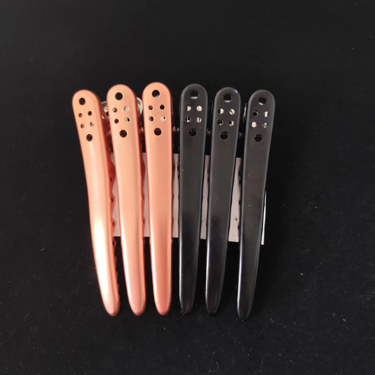 

Японские парикмахерские зажимы YS качества, черные, розовые, золотые, алюминиевые зажимы для волос для профессионального использования в салоне, зажимы для секций