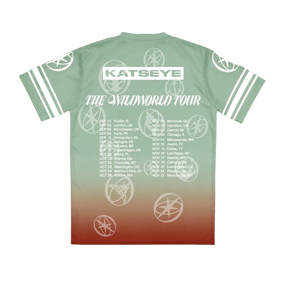 KATSEYE Jersey Football Tee The WildWorld Tour 2026 T-Shirts V-Ausschnitt Kurzarm Lockeres Sommer-T-Shirt Unisex Streetwear Print-Top – Detail 3