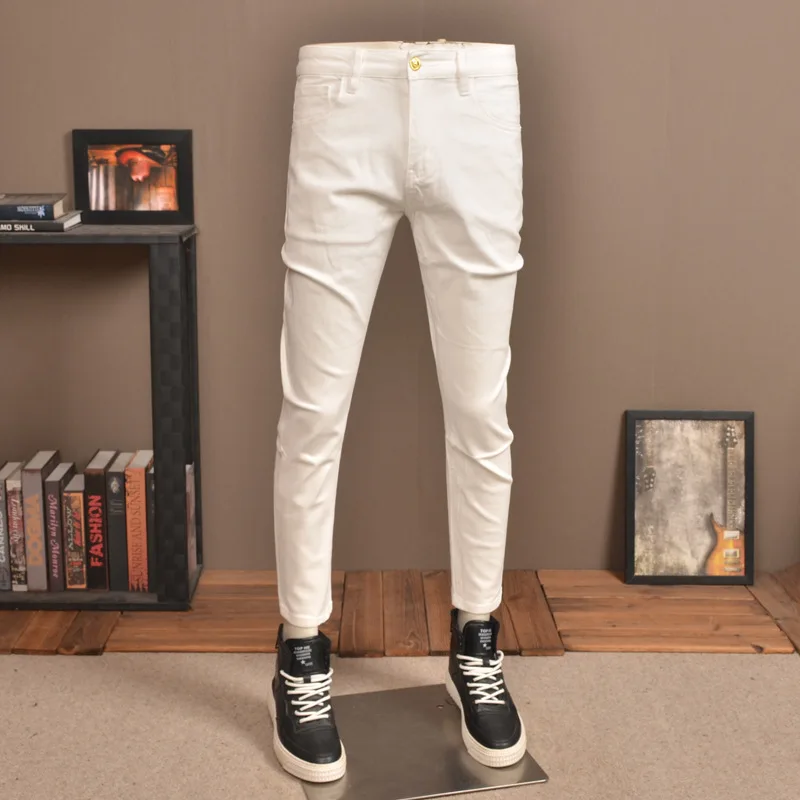 Jeans masculino branco cropped, moda simples, pés esticados e slim fit, lavados com estampa tudo combinando, calça casual do escritório