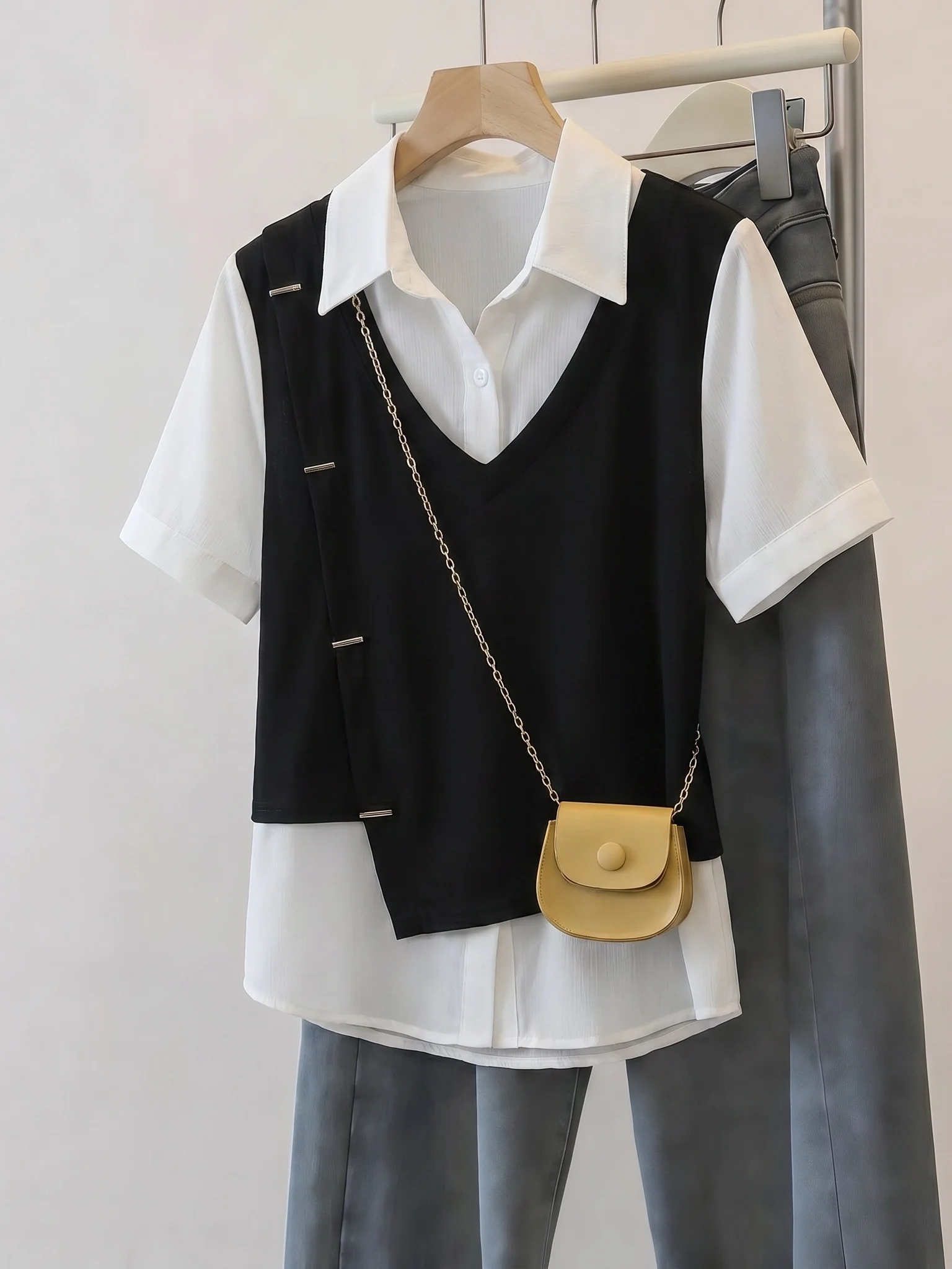 

Elegant Short Sleeve Shirt Women's Fashion Layering Shoulder Appropriate plus Size Slimming Top Korean Style Commute Wind