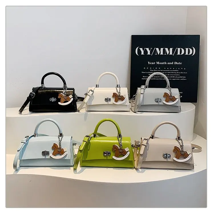 

Сумка-рюкзак для подгузников: удобная, многофункциональная, с термоотделениями для мам на каждый день