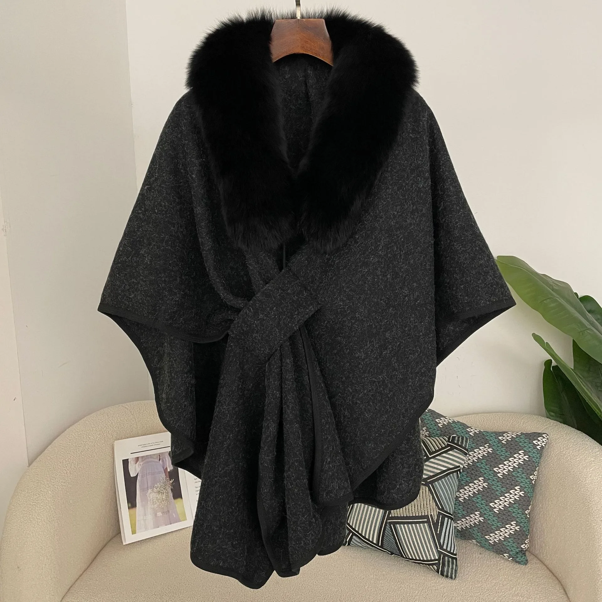 Hot-selling Fashion Autumn And Winter New Style Real Fox Fur Collar Cloak Shawl Loose Knitted Cardigan Woolen Jacket