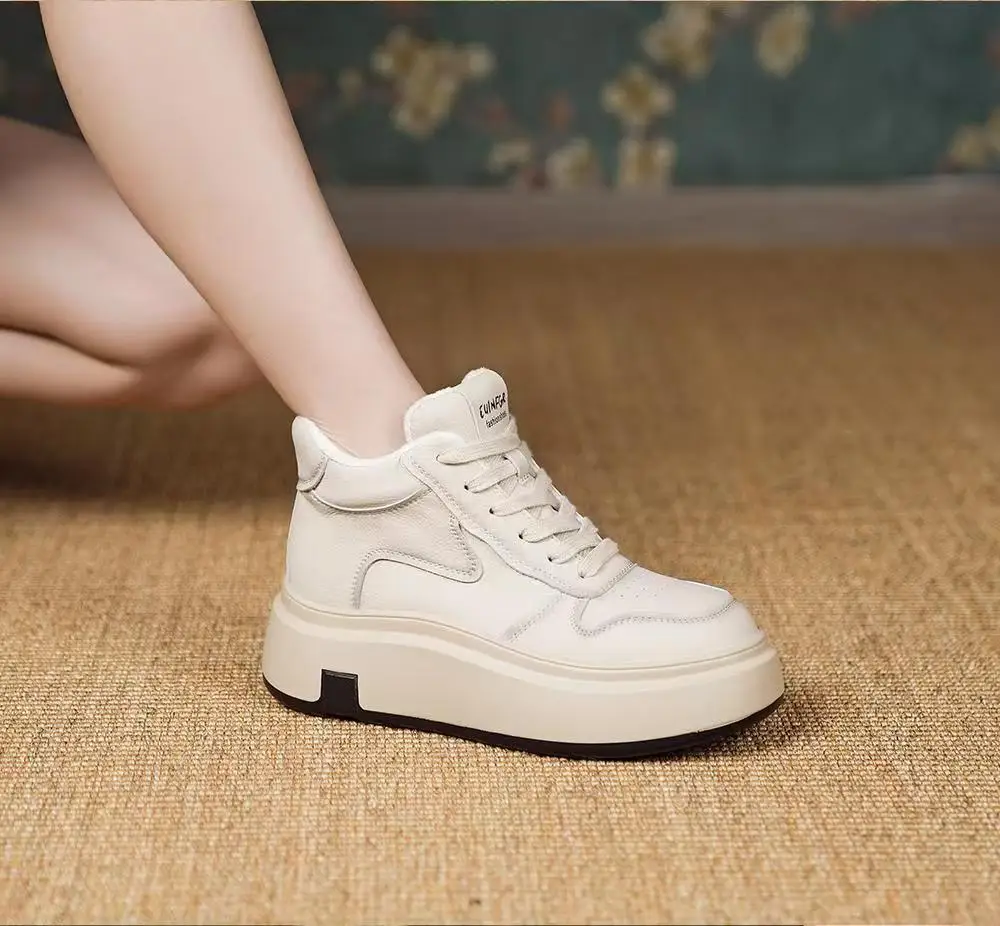 Retro-High-Top-Freizeitschuhe mit Fleece-Futter für Damen, Herbst-Winter-Kollektion, erhöhte Dicke, bequem, warm, Sportbrett