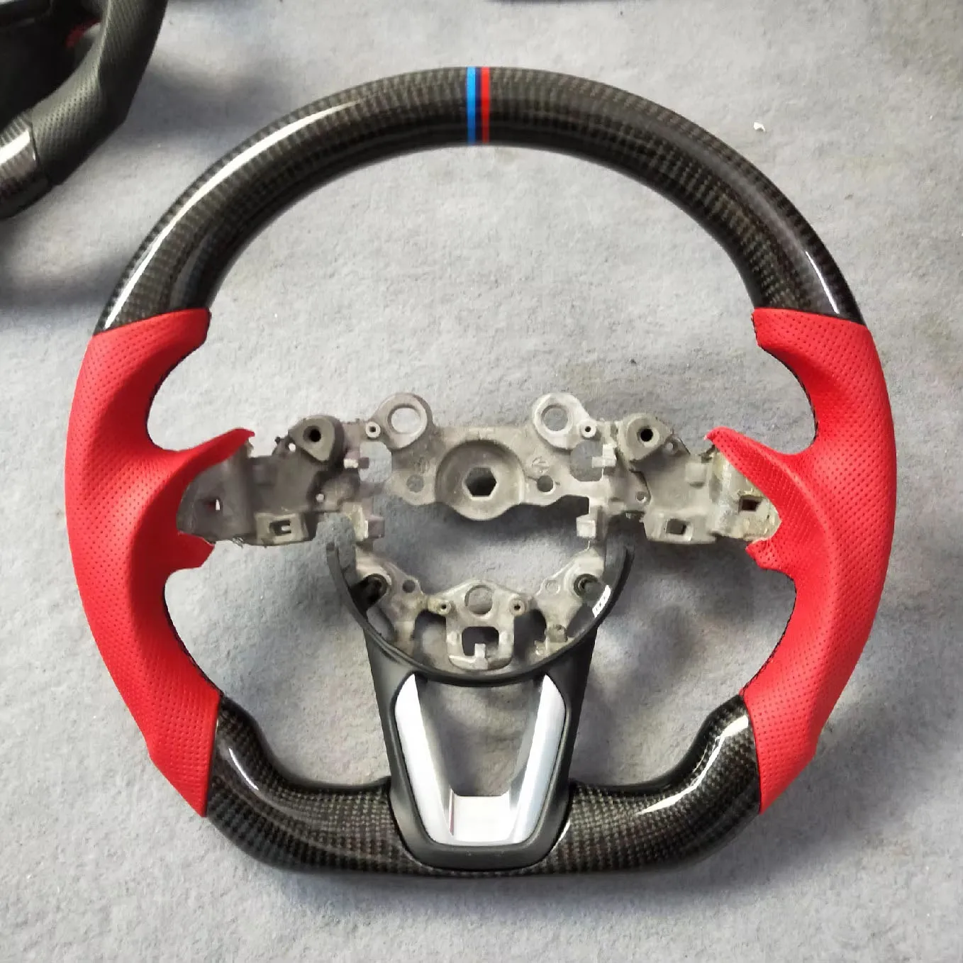 

Cuatomized Real Carbon Fiber Sports Steering Wheel Alcantara Leather Compatible for Mazda CX-5 2015-2021