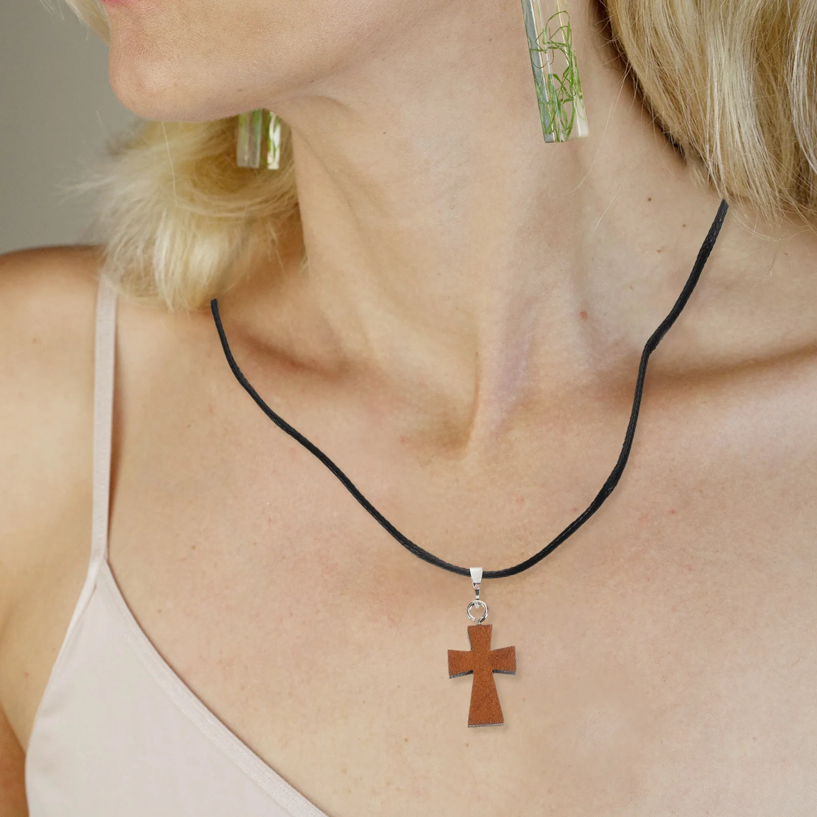 

3Pcs Wooden Cross Pendant Necklace Lightweight Mini Cross Necklaces Adjustable Rope Chain for DIY Jewelry Wood Pendant