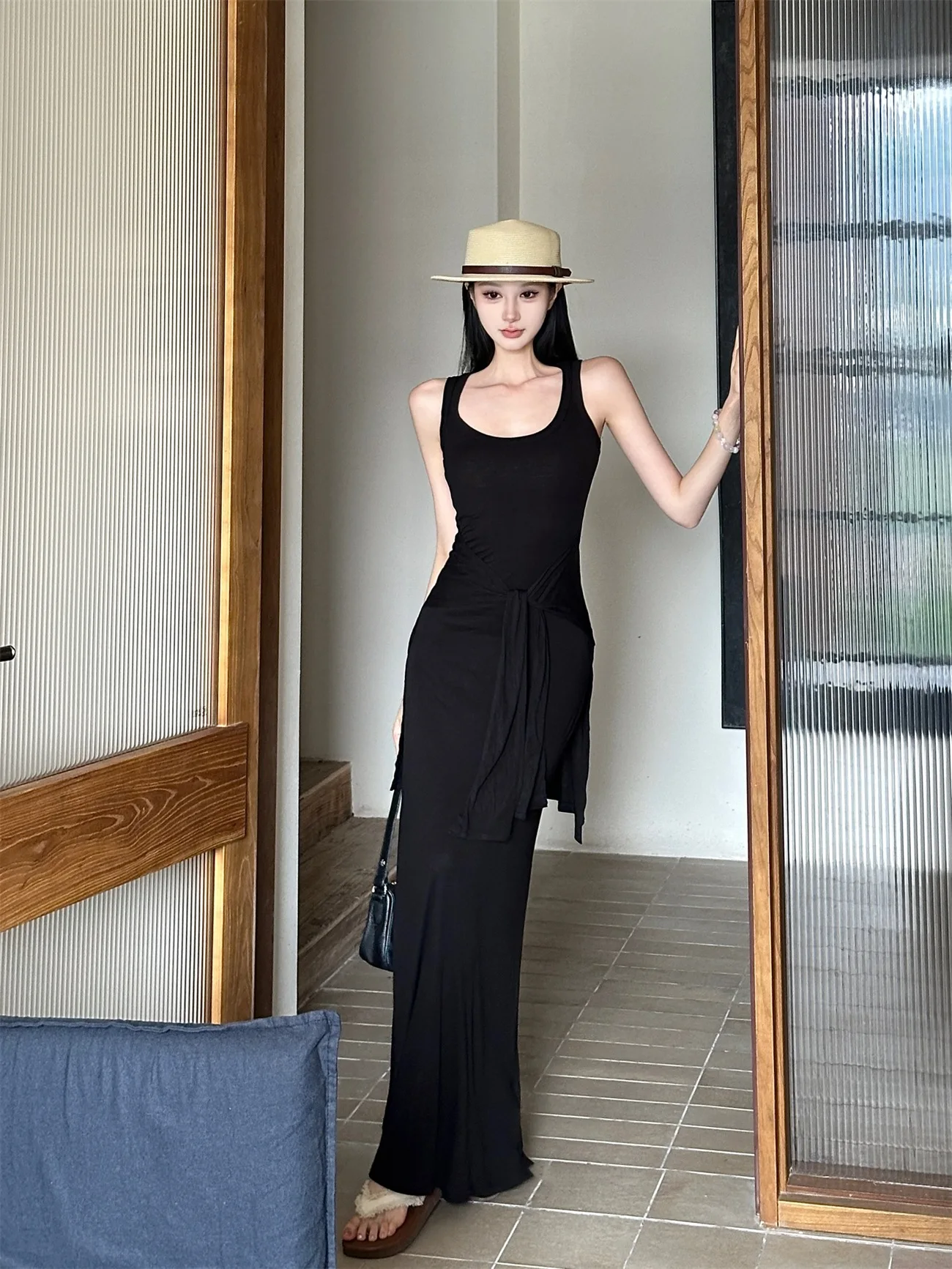 カジュアル偽ツーピースグレー非対称シアーノースリーブベストドレス女性のためのシックなスリムフィットストレッチハイウエストタイアップ A ラインドレス