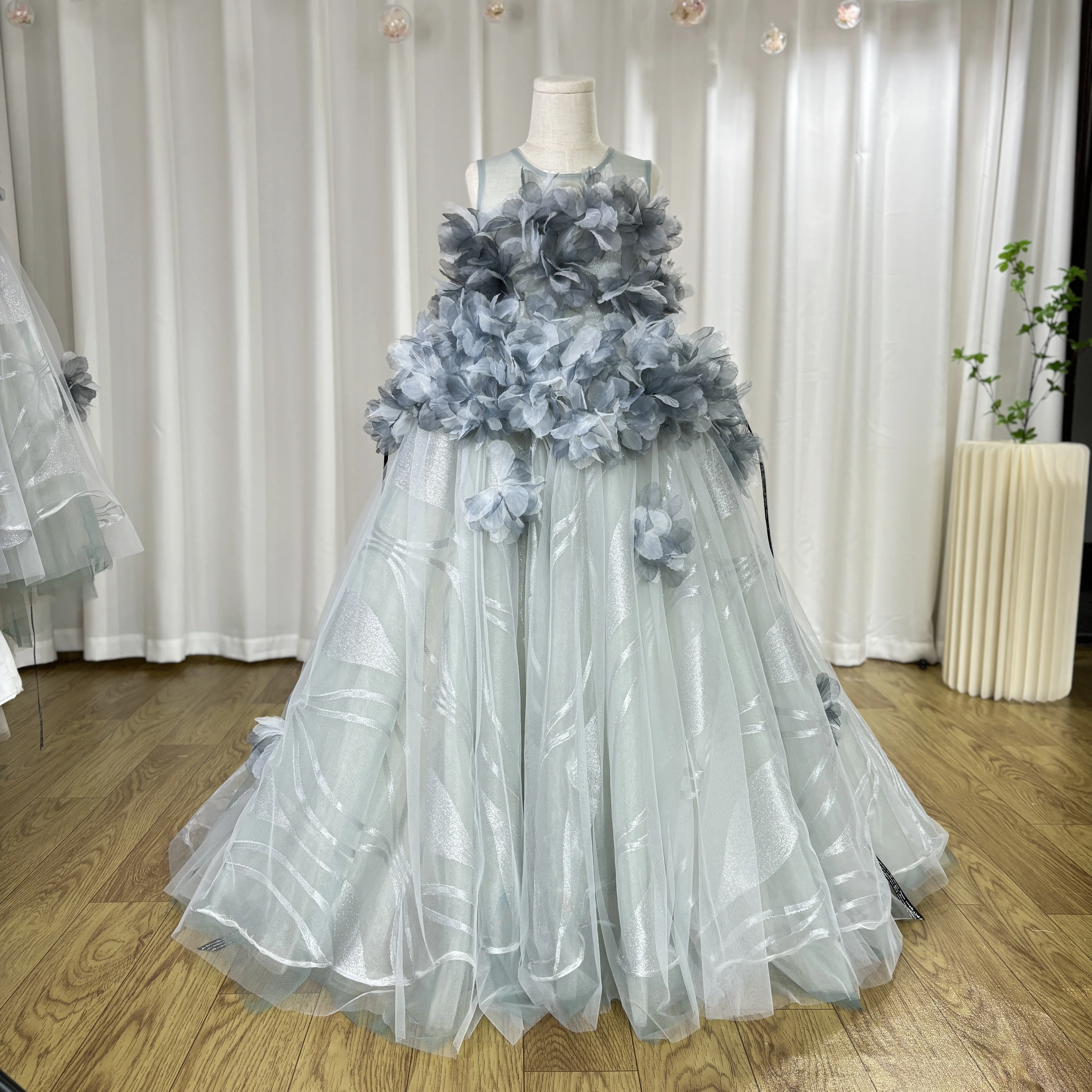 Dreamy Vow Abito da ragazza grigio di lusso per bambini Nastri di fiori fatti a mano Abito da principessa a-line per la festa di compleanno di nozze Giorno d'onore J018