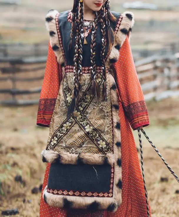 

Chinese Tibetan Women Vest Long Coat Thick Vintage Winter Fake Fur