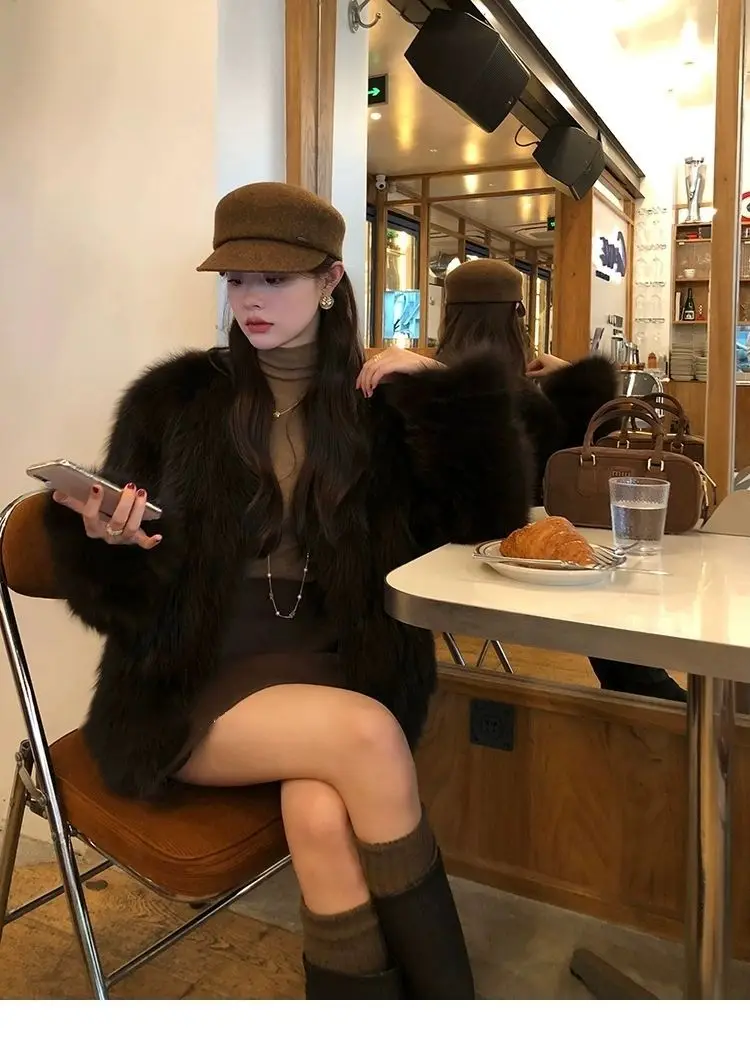 เสื้อโค้ทขนเฟอร์เทียมสีเทาสำหรับผู้หญิง แบบถัก งานพิธี คอตั้ง ผ้าคลุมไหล่ ลายรุ้ง แขนเสื้อแบบแร็กแลน ถักแบบพื้นฐาน สีดำ ปรับได้