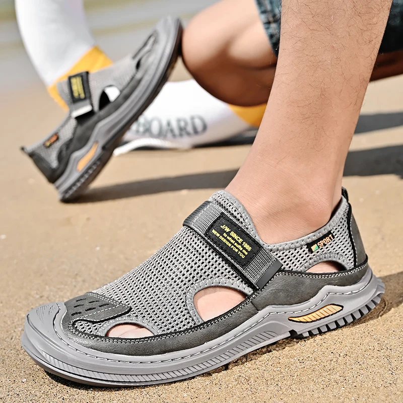 High quality Breathable Mesh Men sandals Outdoor Summer Men Sneakers shoes  Plastic Men Casual shoes Beach Shoes Water Shoes