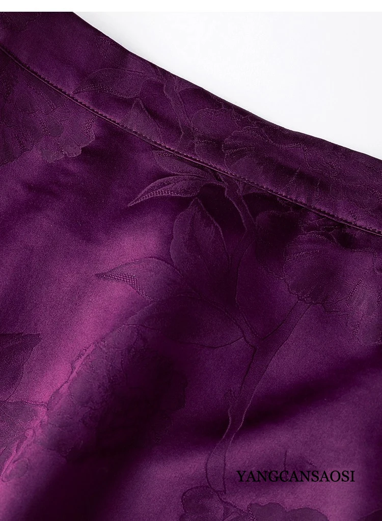 กระโปรงทรงเข้ารูปแฟชั่นผู้หญิง สีม่วงแดง ขนาด 45 มม. ผ้าไหมมัลเบอร์รี่แท้ 100% ผ้ากวางตุ้งเนื้อละเอียด แต่งกระดุมแบบมีสไตล์