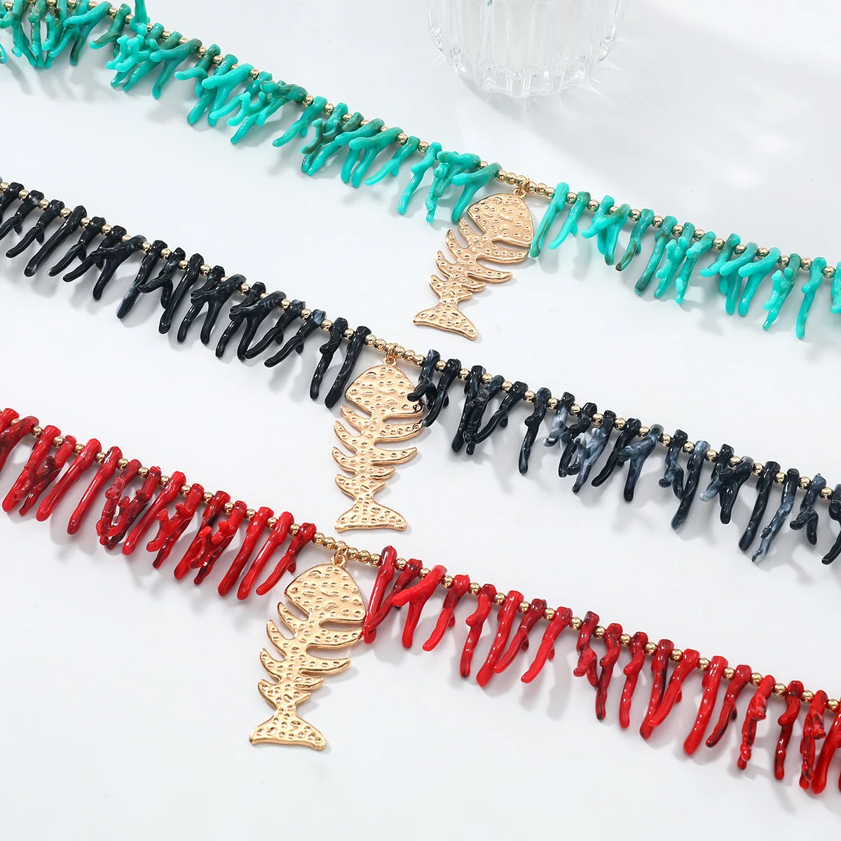 Hand-woven Fishbone Pendant Necklace Irregular Bohemian Necklace Collection Multi-color Branch Necklace for Women Accessories