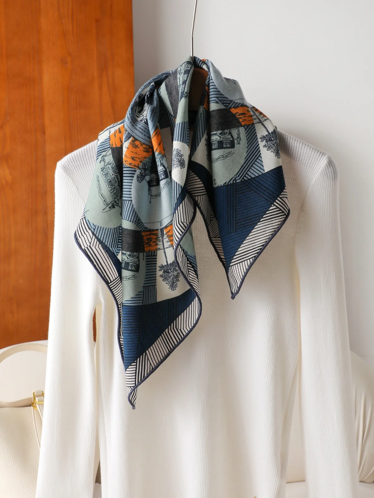 

Luxury Designer Silk Wool Scarf Women Hems Rolled Shawls Winter Square Soft Shawls Neck Belt Decoration Christmas gift