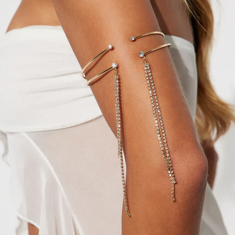 Hot-selling fringed arm chain simple rhinestone bracelet design sense catwalk accessories women's bracelet