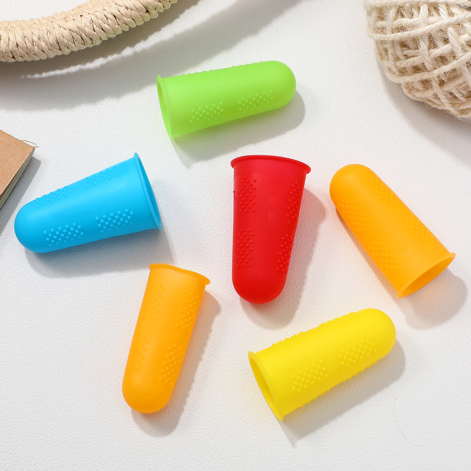 15 pcs Silicone Finger Protectors Reusable Elastic Finger Caps For Sewing Crafts Ironing Embroidery Needlework Gardening