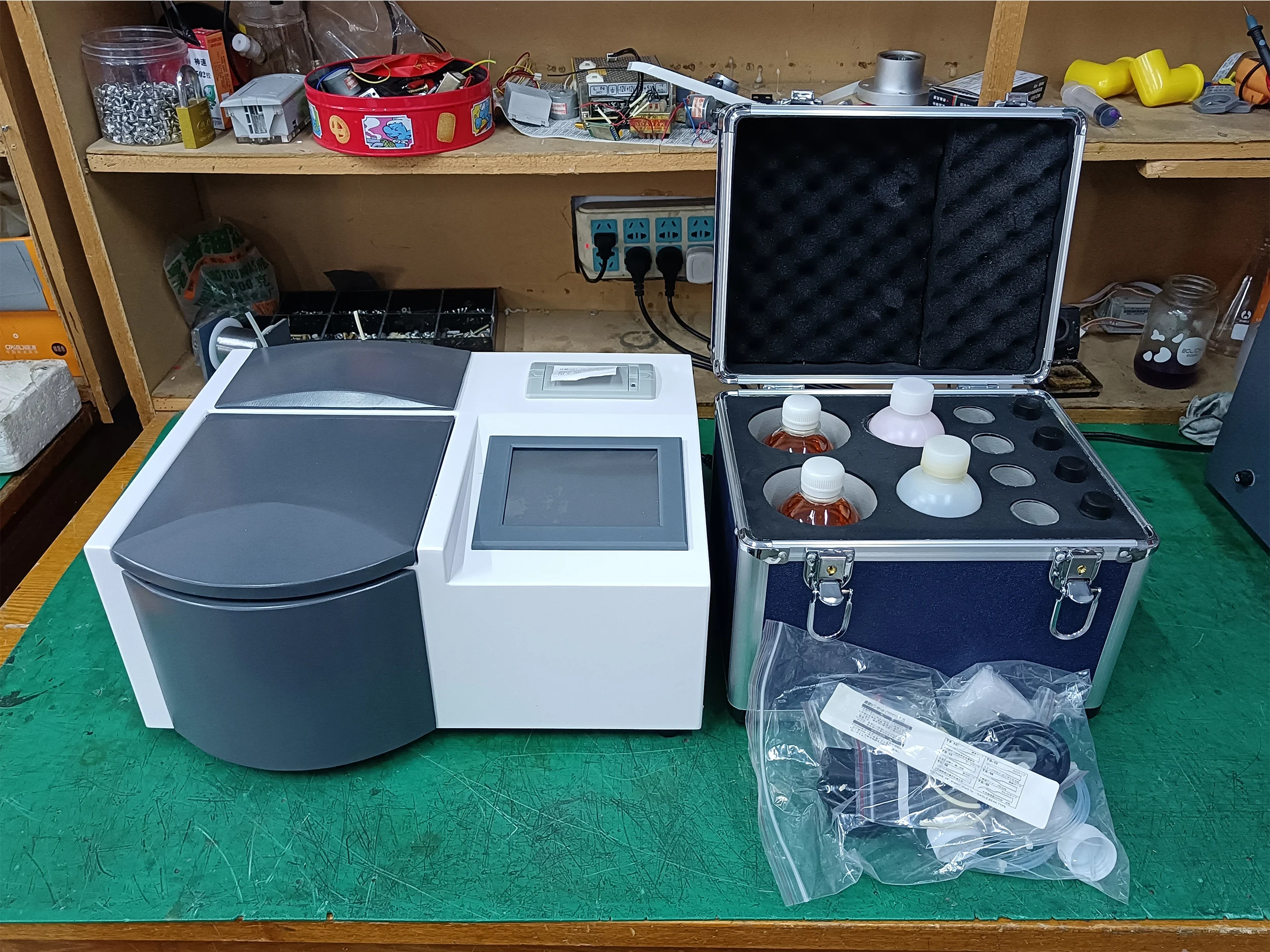 Push Fully Automatic Insulation Oil Acid Value Analysis Machine ISO9001 for 220V 0.001-0.9mgKOH/g Range