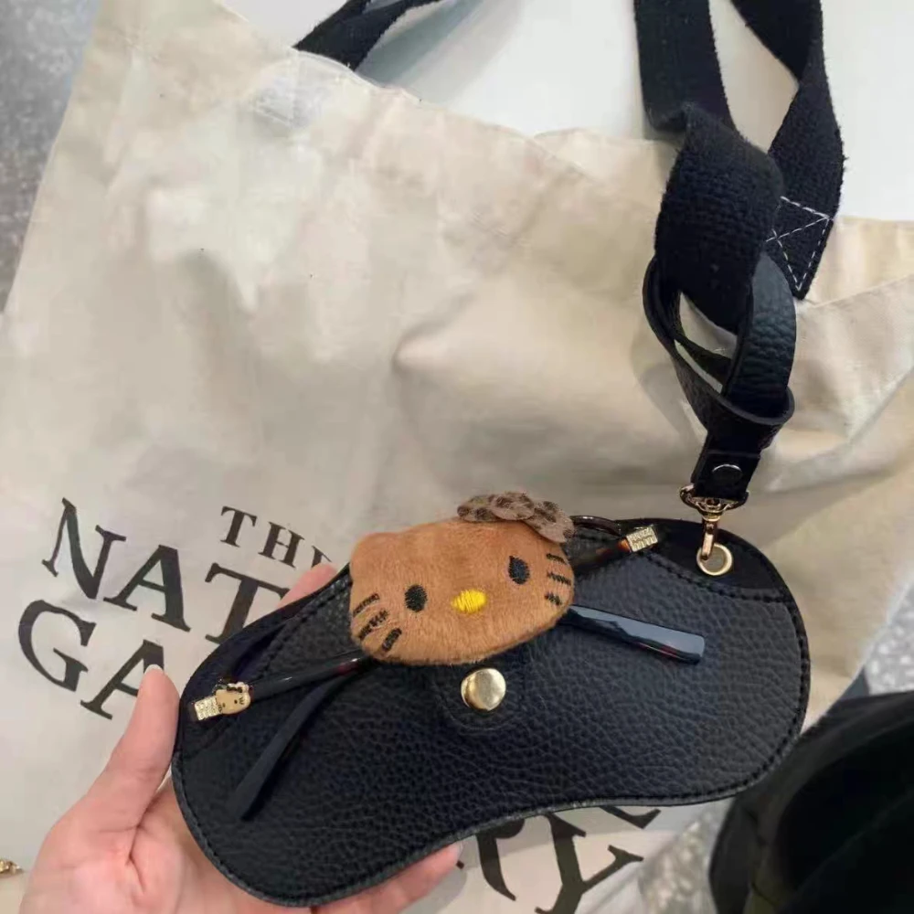 Kawaii Sanrio Hello Kitty collar botón gafas bolsa dibujos animados Kt gato viaje gafas de sol portátiles bolsas de almacenamiento niñas regalo de cumpleaños