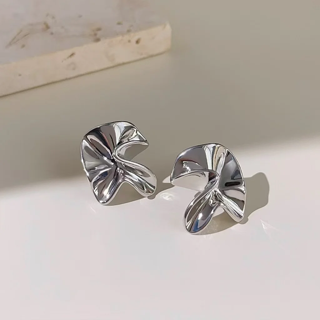 Women's Fashion Earrings, Simple Geometric Pleated Hammered Texture Earrings, Suitable for Daily Wear