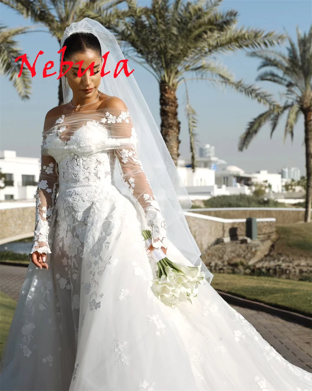 تخصيص الأبيض تول فستان الزفاف مزاجه حمالة التطريز زي العرائس ذيل شابيل سستة الظهر فيستدو دي نوفيا