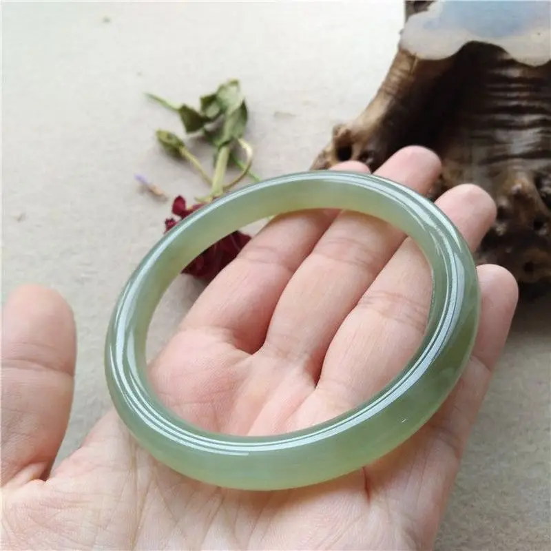 Hetian bracelet, Qinghai material, light white jade, wild buffalo groovelear colorlake water green