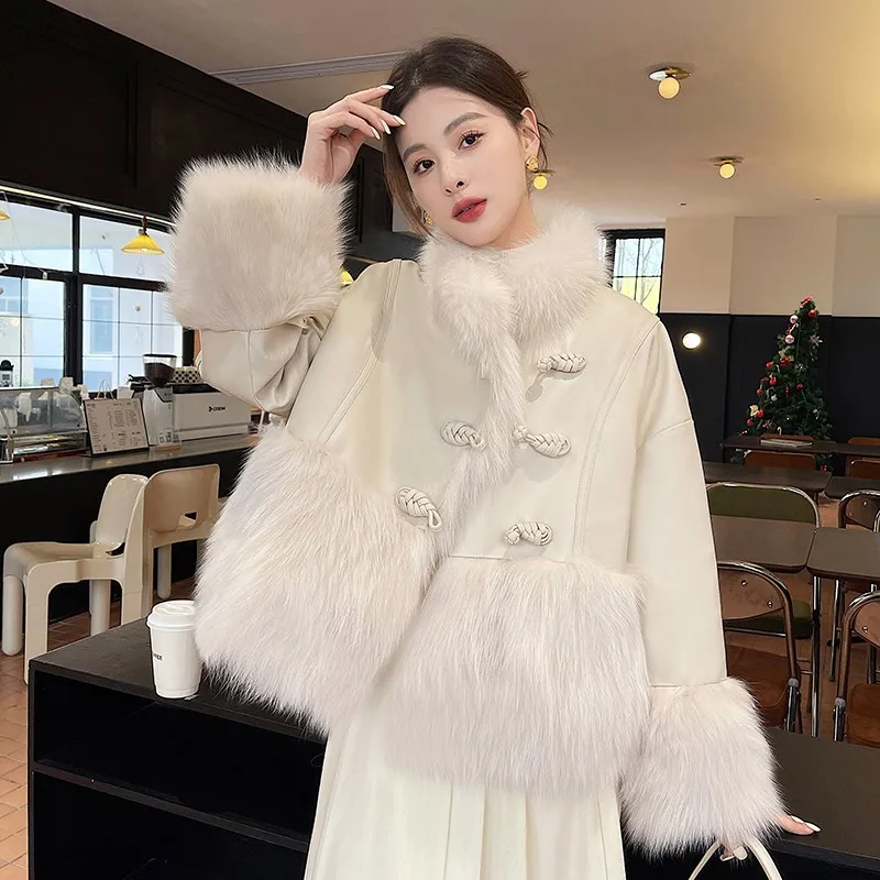 

Fur Coat Women's Stand Collar Three-Button Thickened Warm Retro Chinese Style Stitching Sheepskin Fur Coat down Feather Liner1Pc