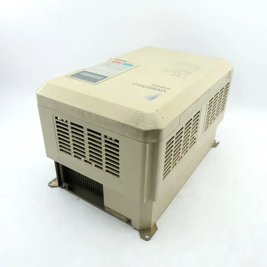 Inversor de elevação Yaskawa 616g5 E1000 V1000 L1000 Liftomrmer 11kw G7 Varisvelocidade CIMR-G5A4011 CIMR-G5A4015