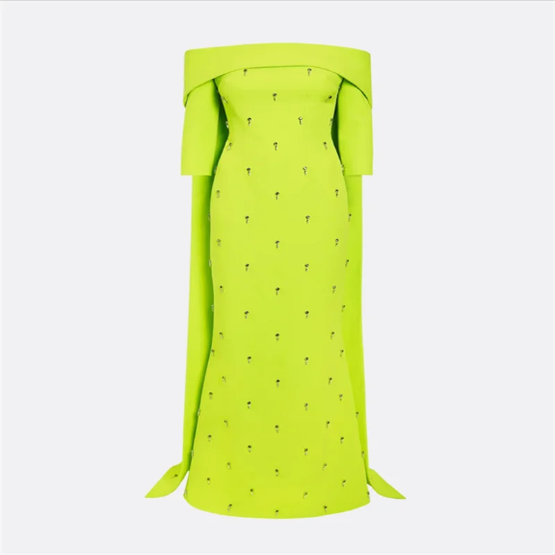 ชุดราตรีหรูหราสีเขียวแบบดูไบสำหรับชาวมุสลิม แบบเปิดไหล่ ยาว สง่างาม เหมาะสำหรับงานปาร์ตี้ ชารอน ซัยด์ บูติก