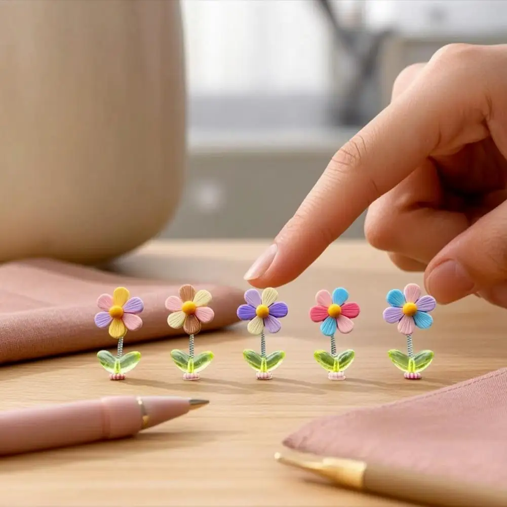 Cute Desk Decorations Spring Wobbly Flower Car Dashboard Ornament Shaking Head Sunflower Decor Cute Car Accessories for Rearview