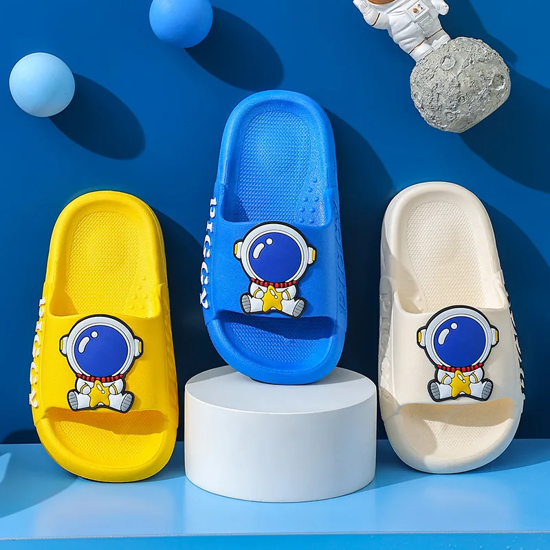 Kids Space Astronaut PVC Slippers Boys Beach Sandals Girls Home Slippers Big Childrens Hole Shoes Baby Garden Shoes Soft Summer