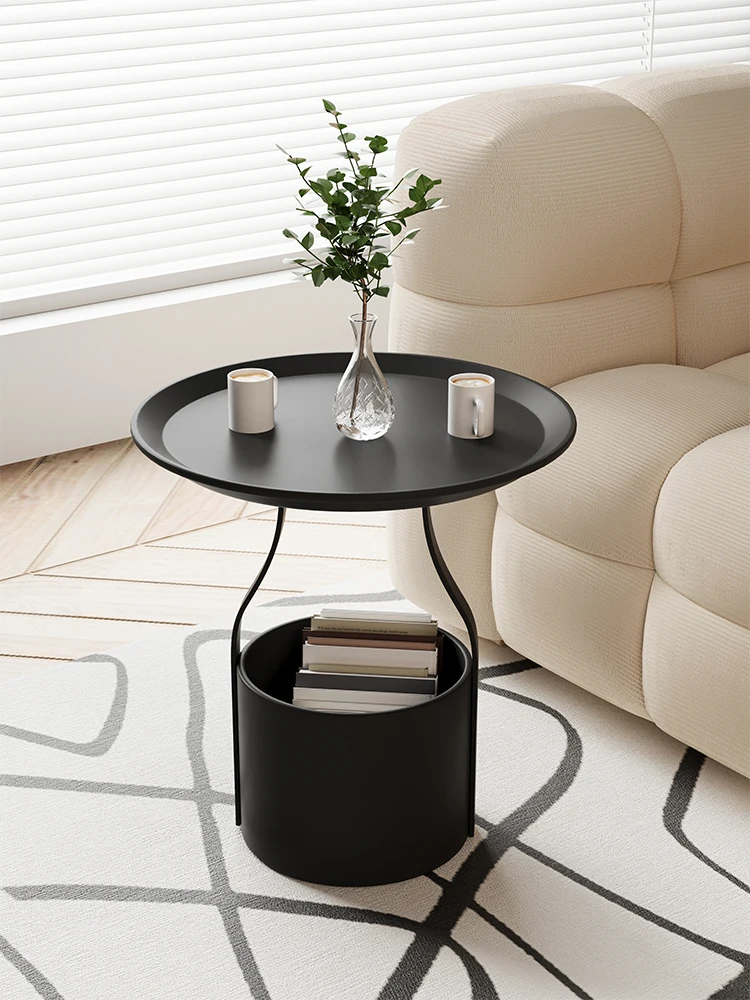 Sofa kilka zdejmowanych półek na stolik kawowy nowoczesna prosta sypialnia stolik nocny podsiatka czerwony balkon mały okrągły stół