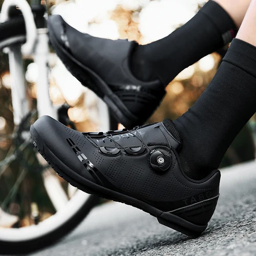 Imagen 2 del producto Nuevos zapatos de ciclismo sin bloqueo para primavera y verano, zapatos deportivos de ciclismo de montaña para hombres y mujeres, fondo duro, antideslizantes, cómodos