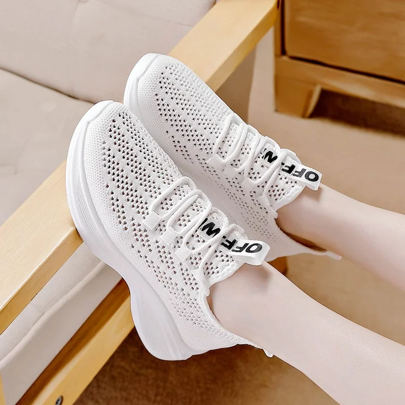 Fashion Casual Sneakers Women Mesh Hollow Out Breathable Comfort Lightweight Running Shoes for Women Zapatos De Mujer 2024