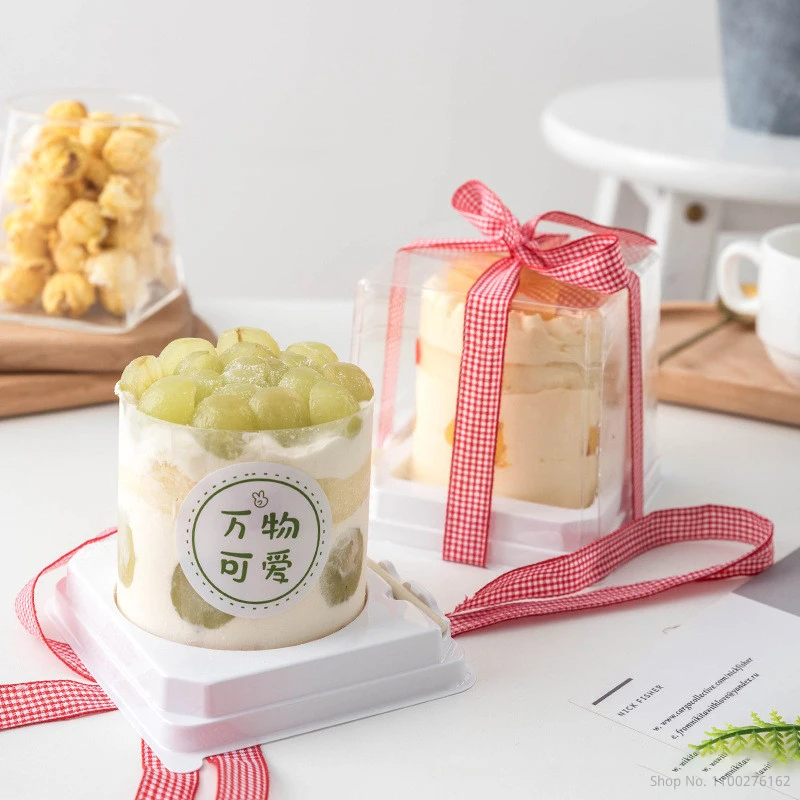 2inch 50Pcs/lot Mousse Puffs Cake Boxes with Fork Square Plastic Cupcake Box Dessert Wedding Party Packaging Box Supplies