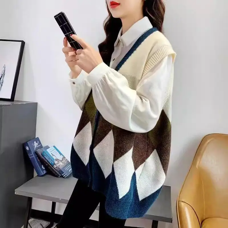 

Women's 2025 SA Vintage Diamond Pattern Vest Cardigan Korean New Spring Autumn Loose Knit Button Coat Retro Shoulder Wrap Casual