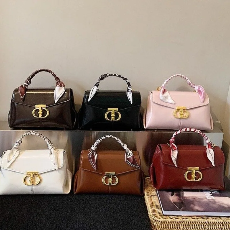 Solid Color Diaper Bag Letter Logo Design Trendy Fashionable Bag For Ladies Shoulder Bag Messenger Purse Paris