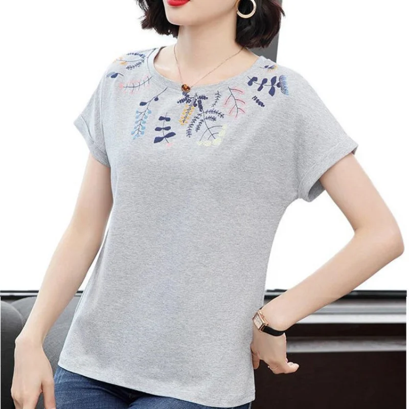 New Spring and Summer Women's Splicing O-Neck Short Sleeves Loose Pullovers Embroidery Vintage Fashion Casual All Match Tops
