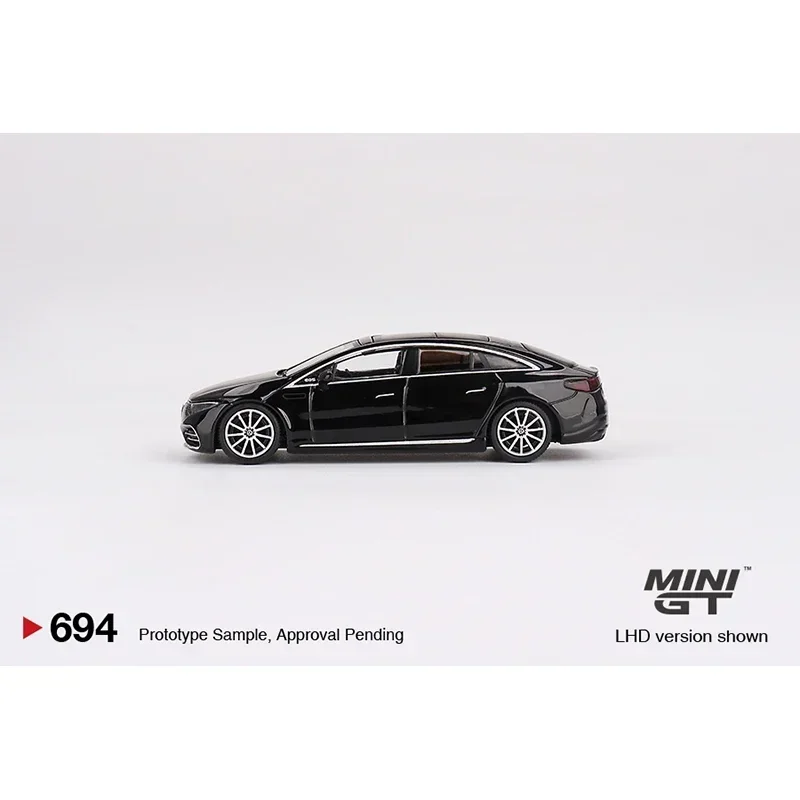 MINIGT en Stock 1:64 Benz EQS 580 4MATIC noir 694 moulé sous pression Diorama modèle de voiture jouets