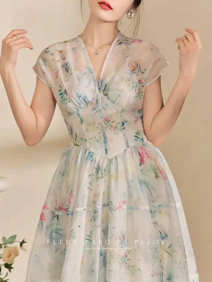 UMI MAO Dress For Women Spring/Summer French High End Fragmented Flower V-neck Waist Wrapped Princess Dress Elegant Romantic