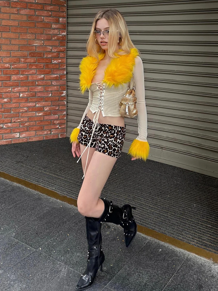 Faionable Weird Puss femmes imprimé léopard évider Long Sve irt et ort pantalon ensemble avec col en fausse fourrure à la mode Sle