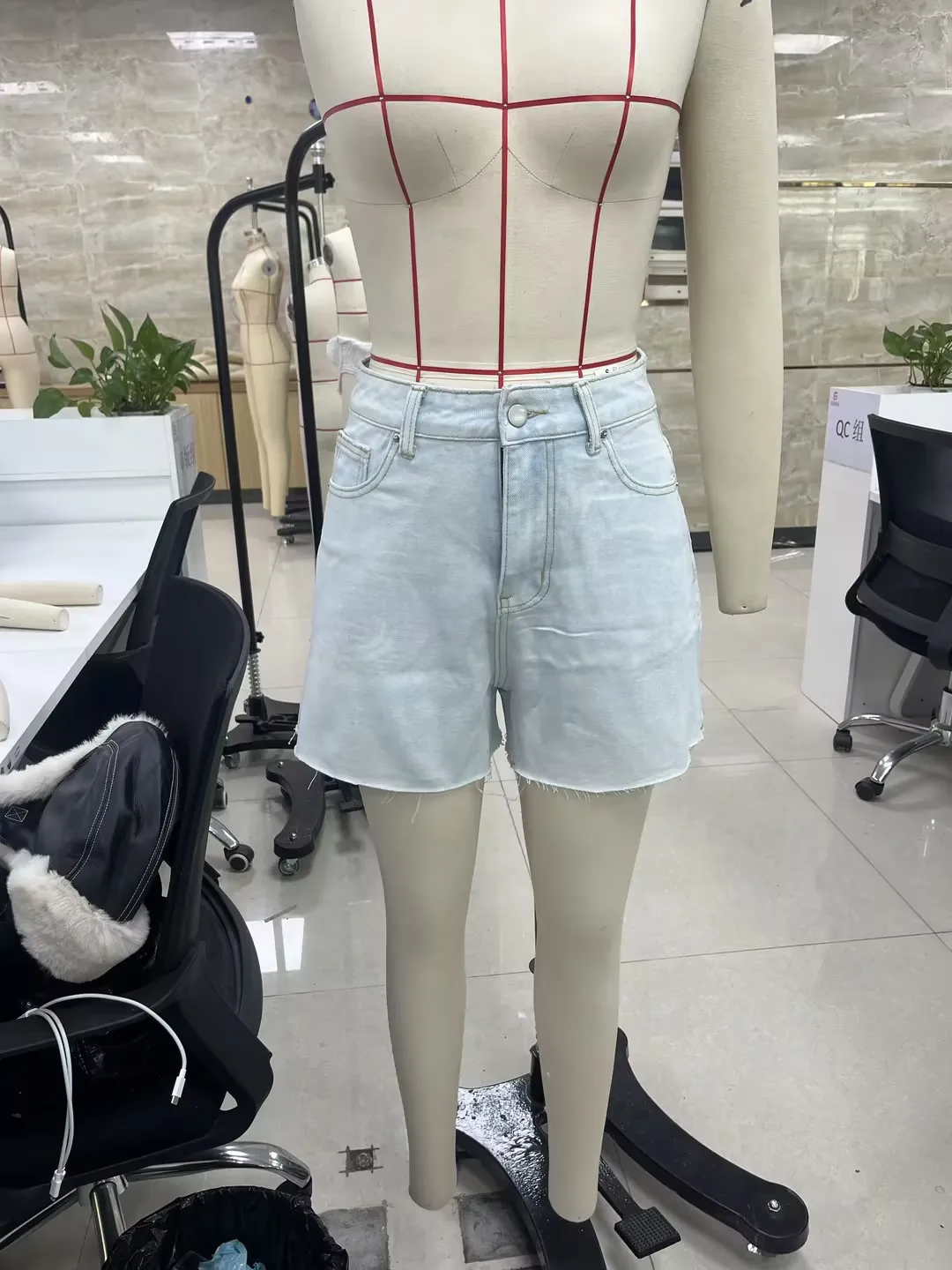 Pantalones cortos de mezclilla sueltos para mujer, pantalones cortos vaqueros con dobladillo crudo lavado informal, ropa de calle para Club de vacaciones