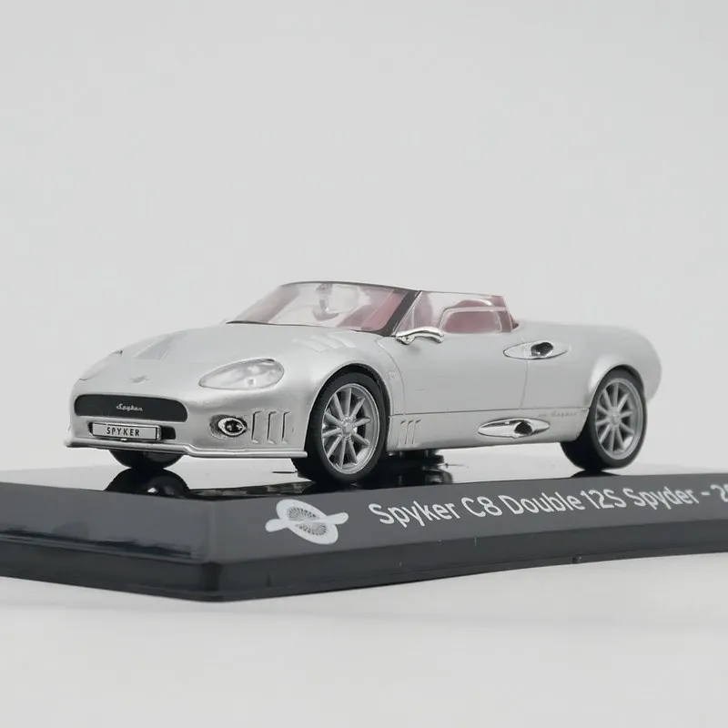 Diecast Ixo 1:43 Scale Two Door Convertible C8 2005 Alloy Car Model