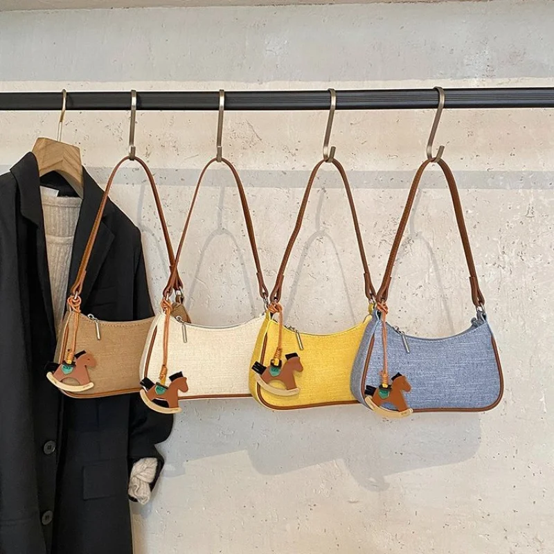 

Luxury Women's Hand Bags Made Of Premium Leather Boasting Classic Paris Style And Famous Designer Vintage Commuter Look​