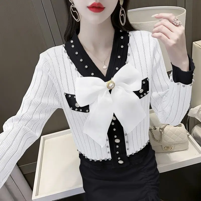 

Xiaoxiangfeng Heavy Industry Nail Diamond свитер с v-образным вырезом сетчатый топ с бантом женский модный и модный вязаный свитер