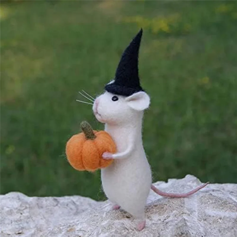 Halloween Mouse with a Pumpkin Felted Animals, Needle Felted Christmas Mouse, Wool Felt Handmade Halloween Decorations D