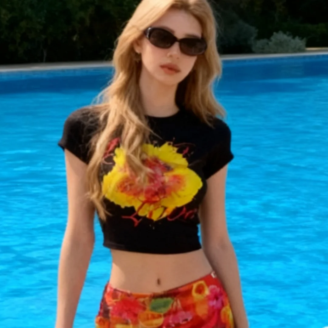 

2026 женская летняя хлопковая футболка в стиле ретро, облегающая футболка с цветочным принтом и круглым вырезом, повседневная повседневная одежда, дышащие мягкие топы