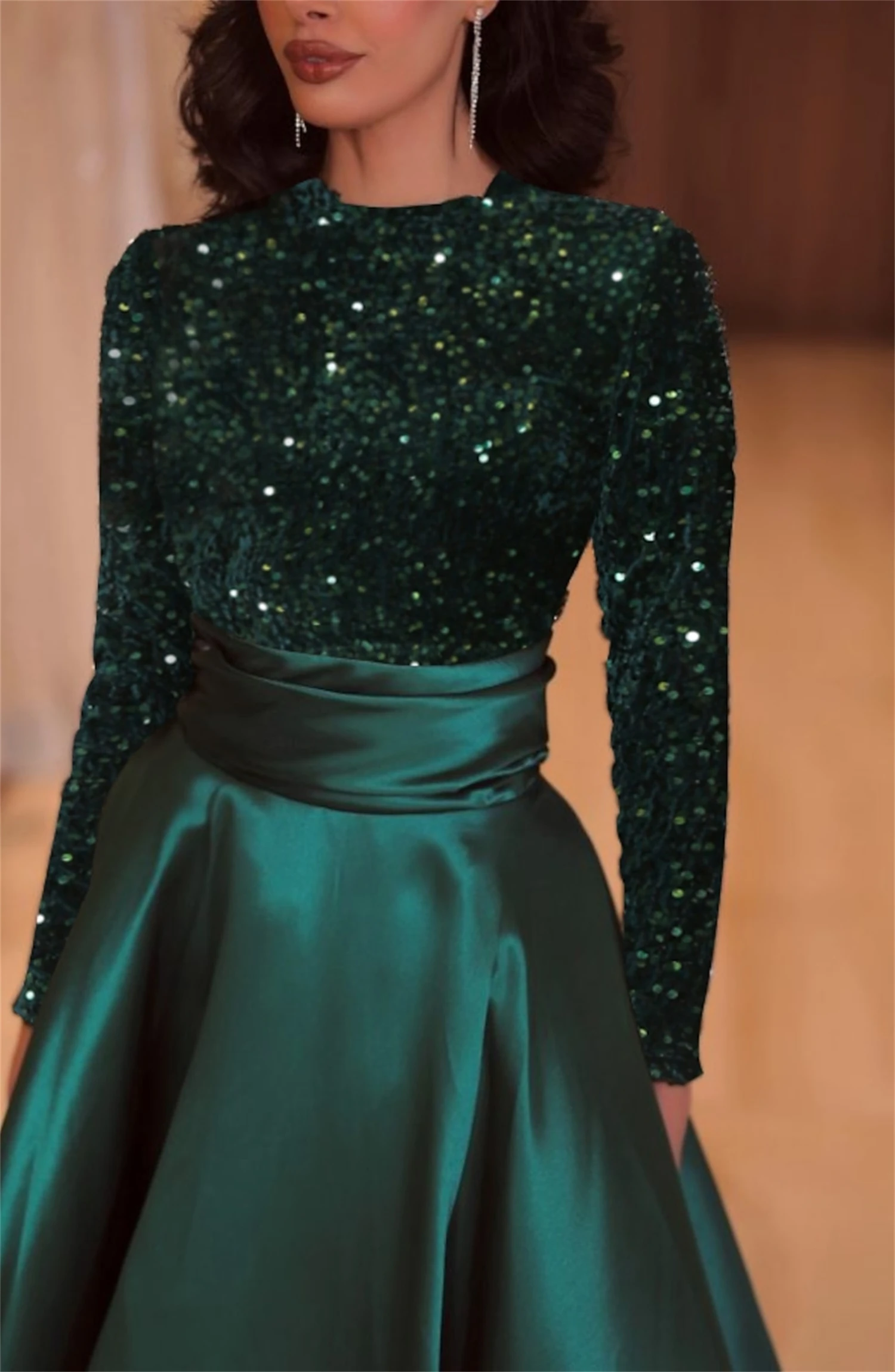 Green Elegant Evening Dresses for Women customized Sequins Prom Gala Satin Suitable Request A-line Gowns Dubai Luxury Dress